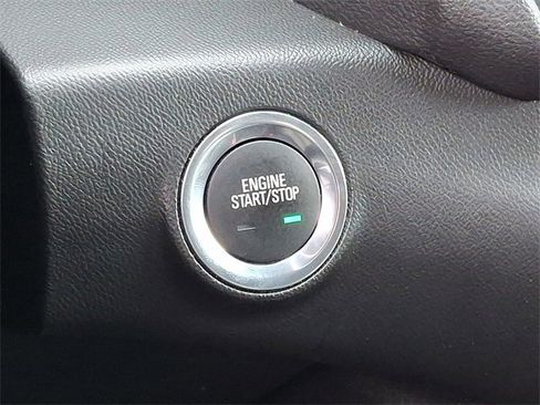 Used 2024 GMC Terrain SLT image 22