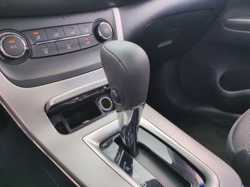 Used 2015 Nissan Sentra S FWD image 12
