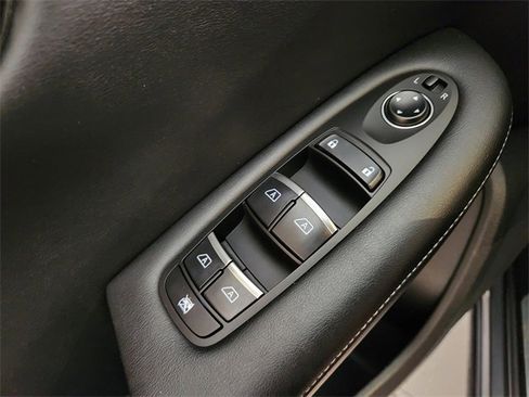 Used 2019 INFINITI QX50 Luxe w/ Navigation Package image 24