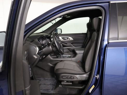 Used 2023 Chevrolet Traverse LT FWD image 30