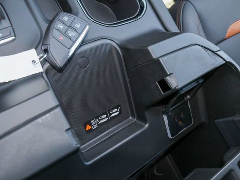New 2026 GMC Sierra 1500 AT4 AWD/4WD image 25