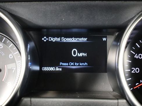 Used 2020 Ford Mustang Coupe RWD image 34