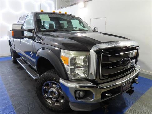 Used 2013 Ford F350 Lariat w/ Chrome Pkg image 5