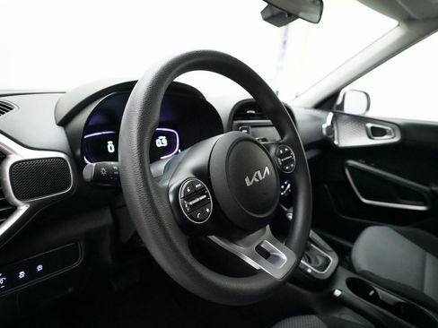 Certified 2023 Kia Soul LX w/ LX Technology Package image 8