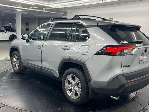 Used 2025 Toyota RAV4 XLE w/ Convenience Package FWD image 4