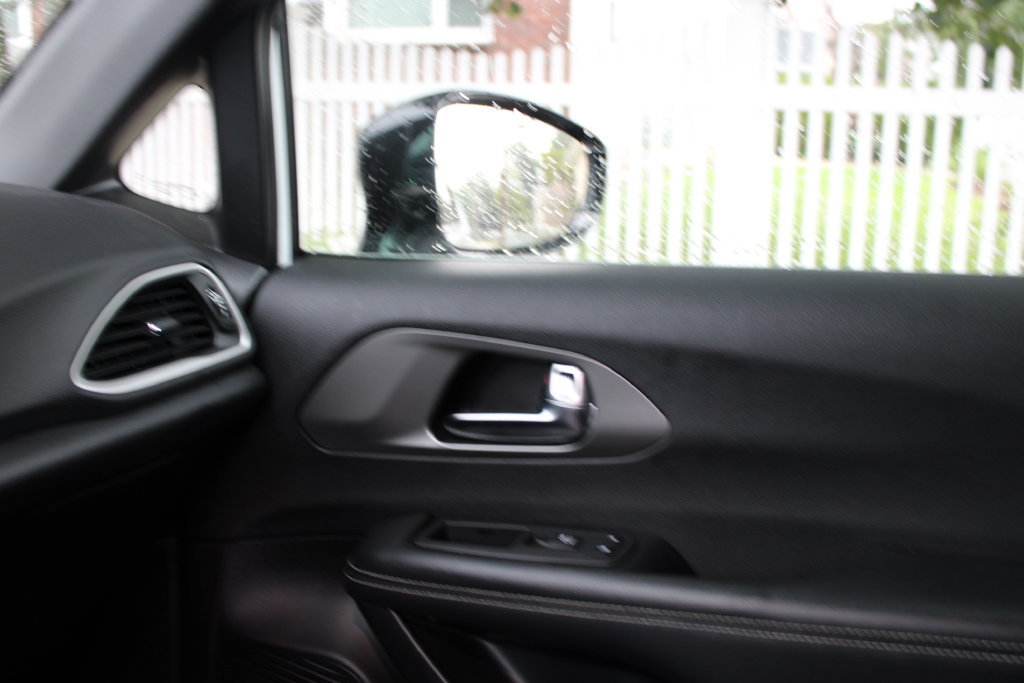 Used 2025 Chrysler Pacifica Select FWD image 19