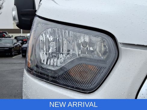 Used 2024 Ford Transit 350 XLT image 9