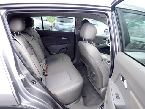 Used 2016 Kia Sportage LX AWD/4WD image 10