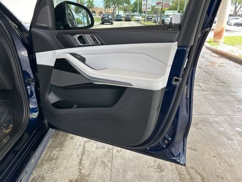 Used 2024 BMW X5 xDrive40i w/ M Sport Package AWD/4WD image 28