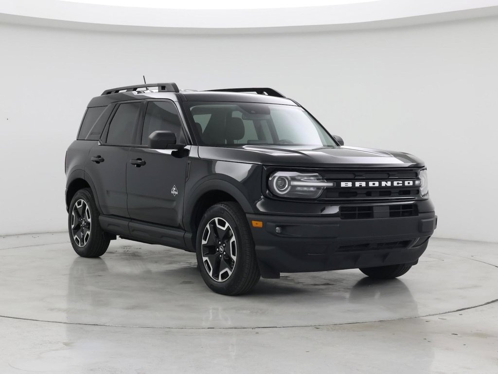 Used 2023 Ford Bronco Sport Outer Banks w/ Tech Package AWD/4WD image 2