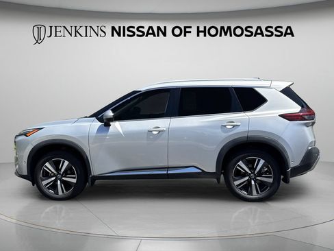 Certified 2021 Nissan Rogue Platinum FWD image 13