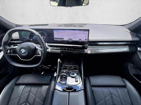 Used 2026 BMW 530i RWD image 16