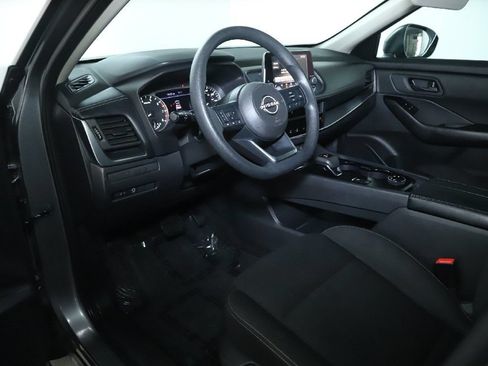 Used 2024 Nissan Rogue S AWD/4WD image 17