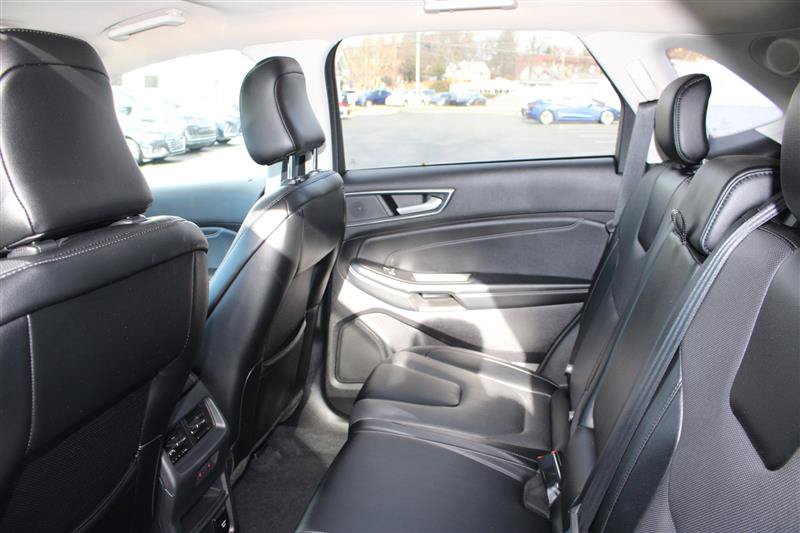 Used 2022 Ford Edge Titanium w/ Equipment Group 301A AWD/4WD image 14