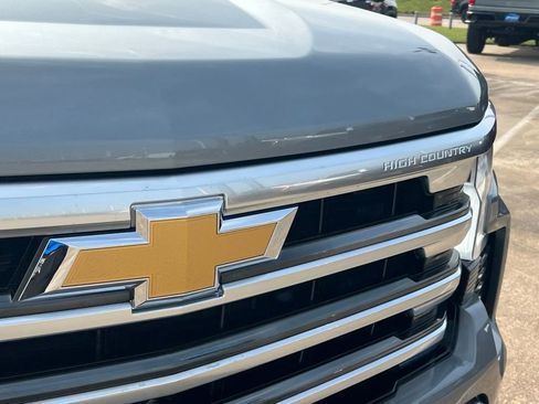 Used 2026 Chevrolet Silverado 1500 High Country w/ High Country Premium Package RWD image 4