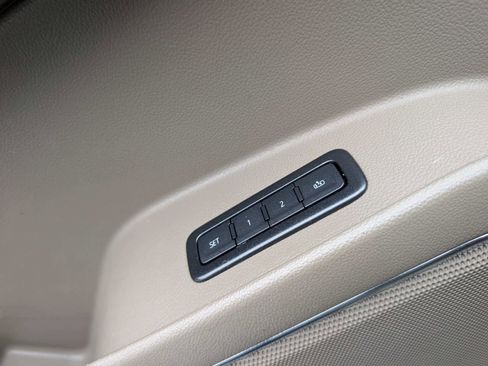 Used 2020 GMC Yukon XL SLT image 22