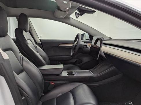 Used 2023 Tesla Model 3 Standard Range image 19