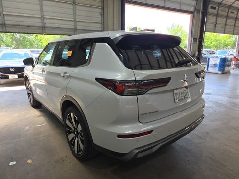 Used 2025 Mitsubishi Outlander SE AWD/4WD image 8