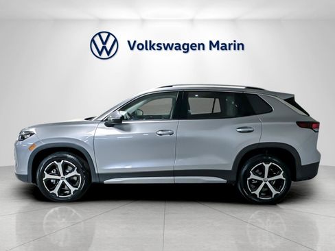 New 2026 Volkswagen Tiguan SE image 2