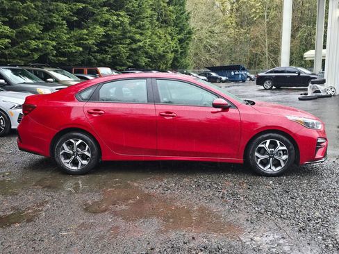 Used 2020 Kia Forte LXS image 2