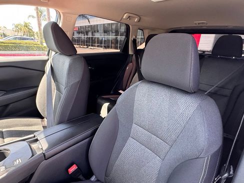 Certified 2025 Nissan Rogue SV FWD image 12