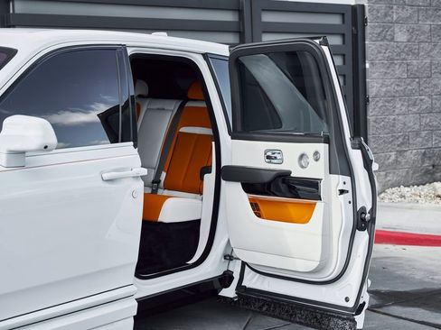 Used 2026 Rolls-Royce Cullinan AWD/4WD image 13