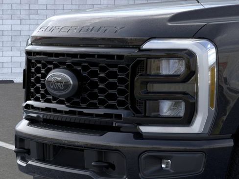 New 2026 Ford F250 4x4 Crew Cab Super Duty image 17