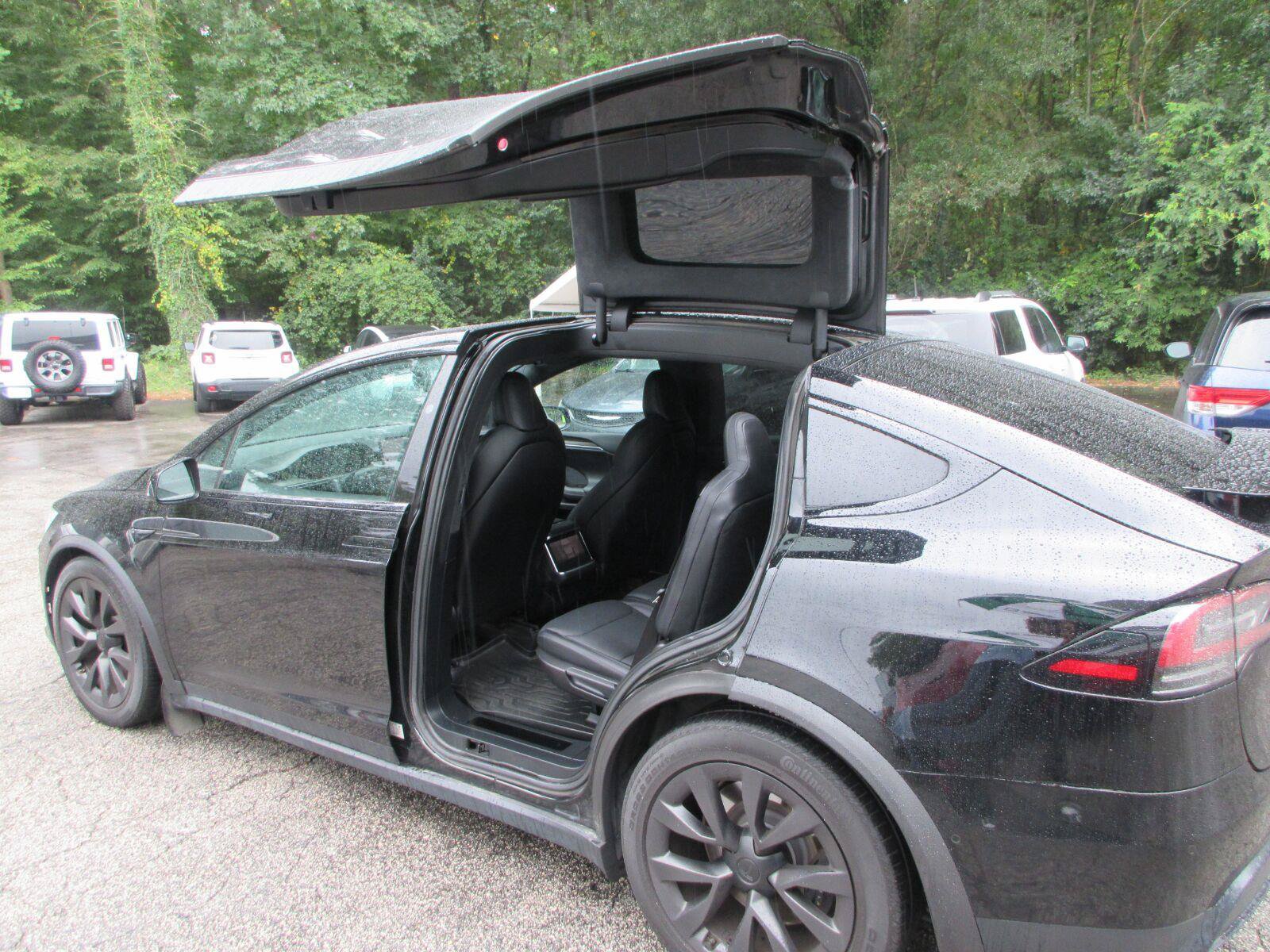 Used 2023 Tesla Model X AWD/4WD image 9