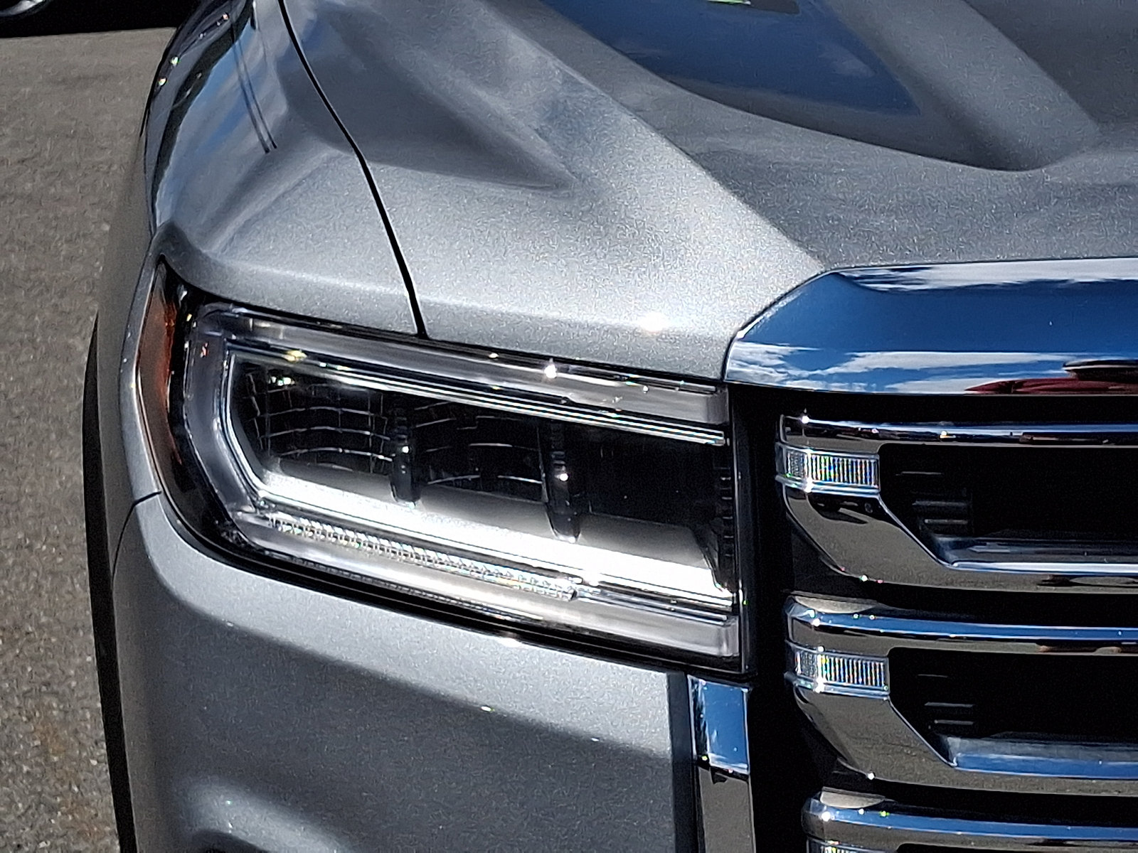Certified 2023 GMC Acadia SLT w/ Preferred Package FWD image 9