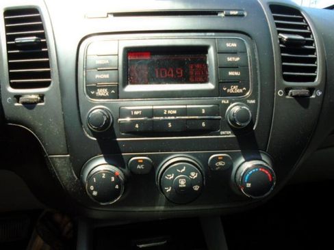 Used 2015 Kia Forte LX image 16