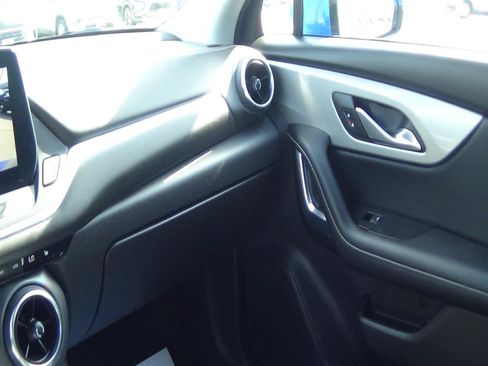 Used 2025 Chevrolet Blazer LT FWD image 28
