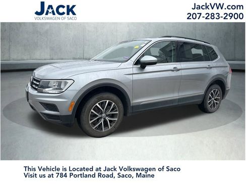 Used 2020 Volkswagen Tiguan SE w/ Panoramic Sunroof Package image 1