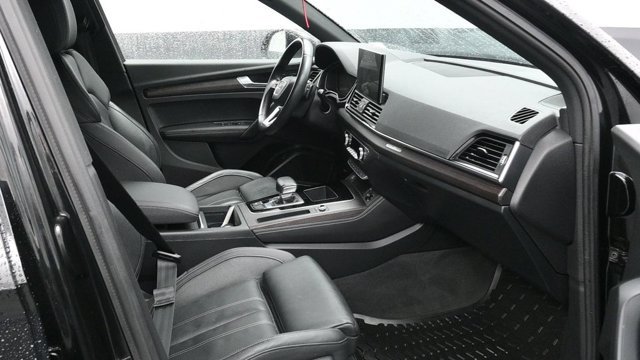 Used 2021 Audi Q5 Prestige w/ Prestige Package AWD/4WD image 10