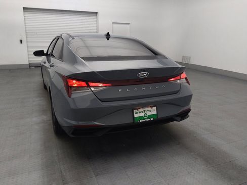 Used 2021 Hyundai Elantra SEL FWD image 6