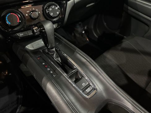 Used 2018 Honda HR-V LX image 25