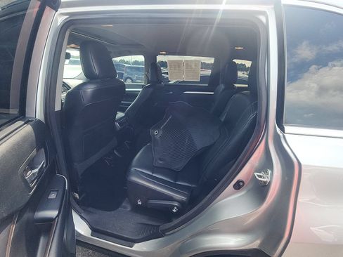 Used 2018 Toyota Highlander XLE AWD/4WD image 6