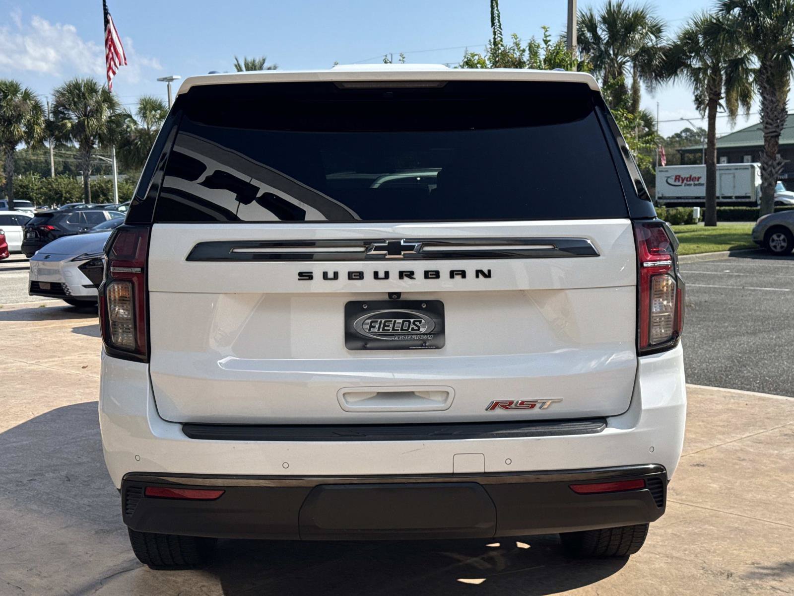 Used 2021 Chevrolet Suburban RST w/ Luxury Package RWD image 4