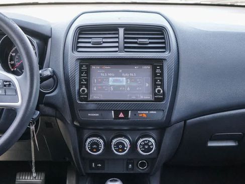 Used 2019 Mitsubishi Outlander Sport ES FWD image 12