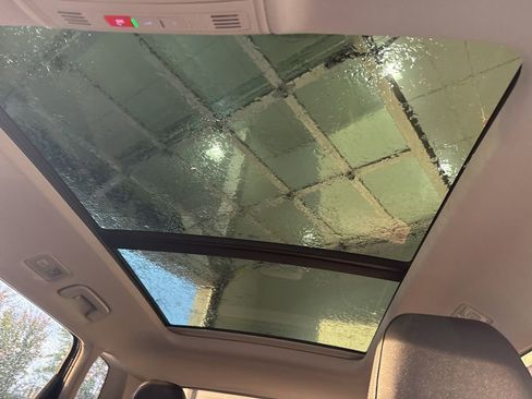 New 2025 Volkswagen Taos SEL image 24