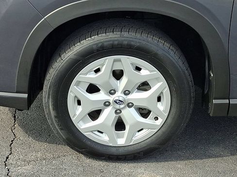 Used 2024 Subaru Forester AWD/4WD image 8