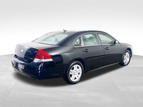 Used 2015 Chevrolet Impala LT w/ LT Sunroof Package FWD image 8