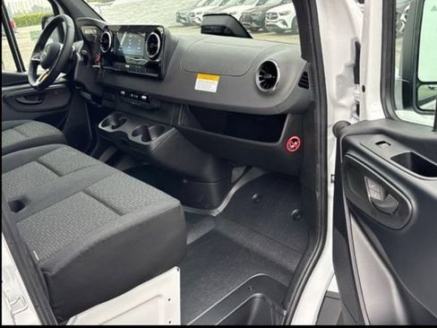 New 2026 Mercedes-Benz Sprinter 2500 image 21