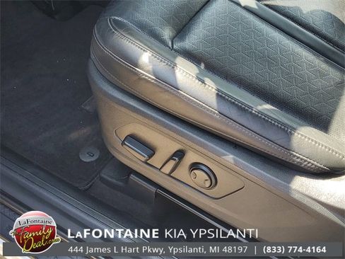 Used 2023 Kia Sorento EX image 11