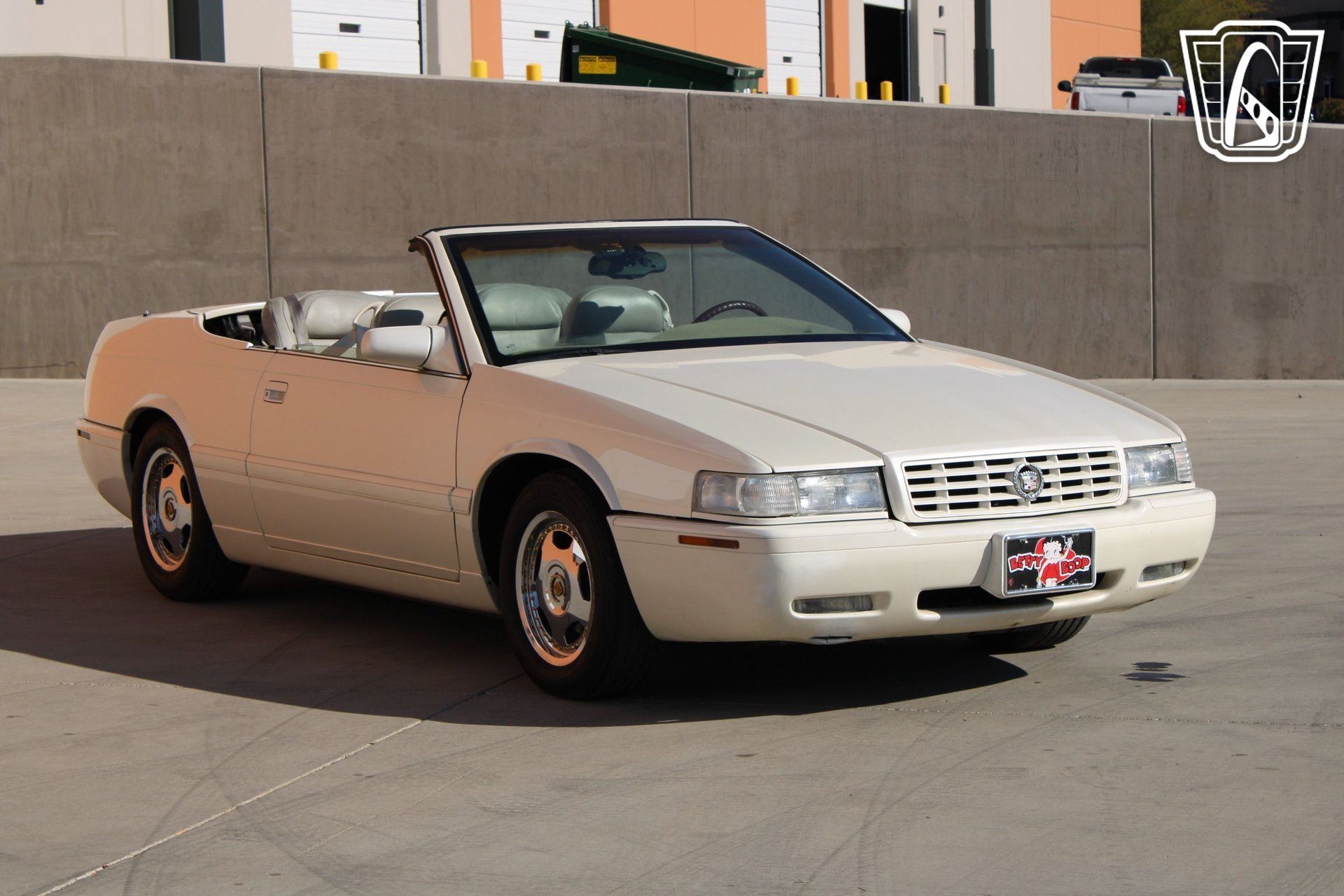Used 2002 Cadillac Eldorado Touring w/ Preffered Equipment Group FWD image 21