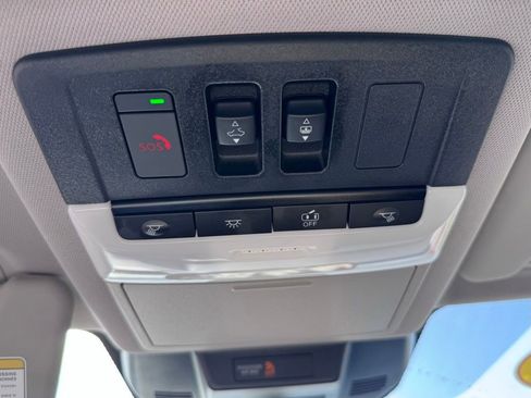 Certified 2023 Nissan Rogue Platinum w/ Platinum Premium Package image 23