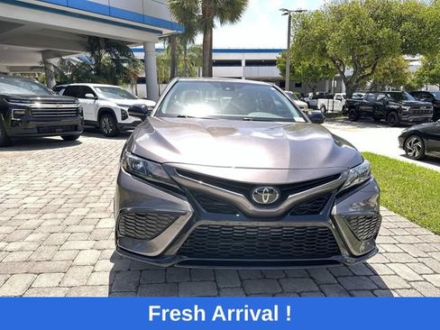 Used 2021 Toyota Camry SE FWD image 18