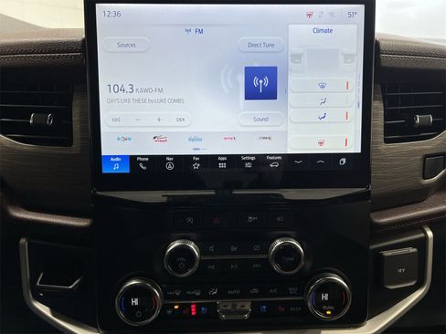 Used 2024 Ford Expedition Max Limited image 19