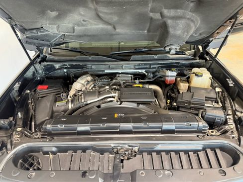 Used 2023 Chevrolet Silverado 2500 LTZ w/ LTZ Convenience Package AWD/4WD image 11