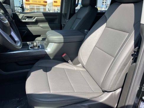 New 2026 GMC Sierra 2500 SLT w/ SLT Premium Package image 21