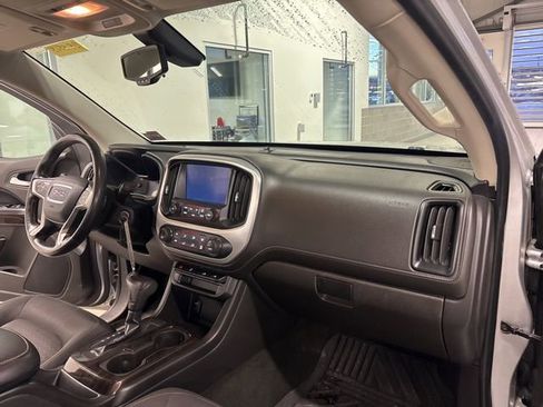 Used 2015 GMC Canyon SLE w/ SLE Convenience Package image 17